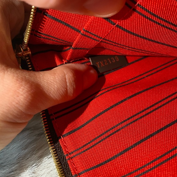 ❌SOLD❌Louis Vuitton Damier Neverfull MM With POUCH - Picture 10 of 11